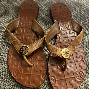 Tory Brunch Thora Flip Flop Sandal size 6